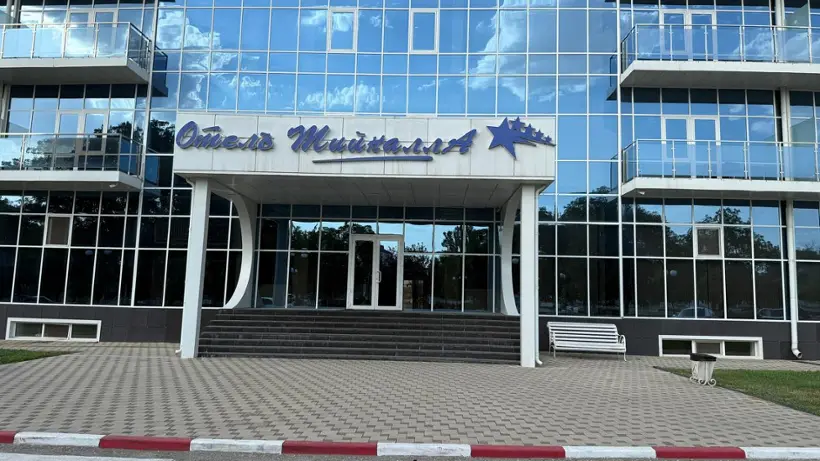Отель "Тийналла"