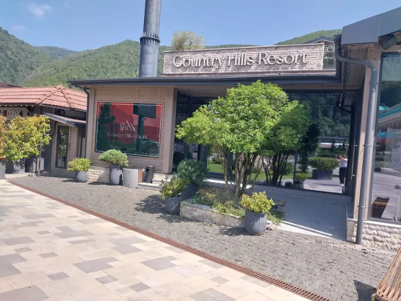 Отель "Country Hills Resort" ИП Харлампиди Евстафий Юрьевич