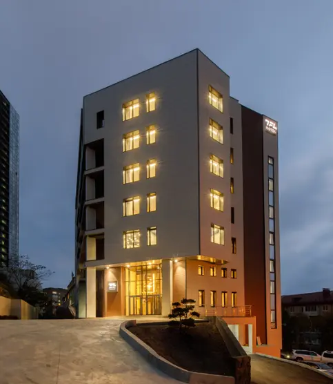 TFL Hotel Vladivostok Общество с ограниченной ответственностью  «АБ Девелопмент» 