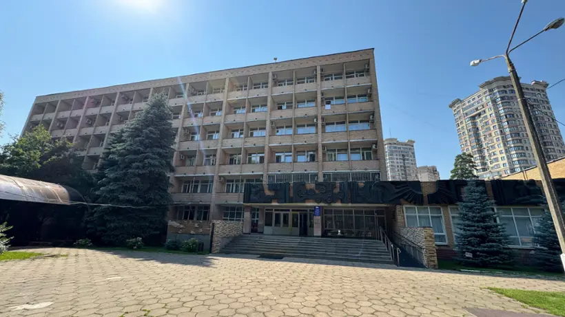 Гостиница «Сатурн»
