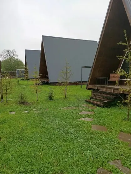 "Сбежать в деревню"