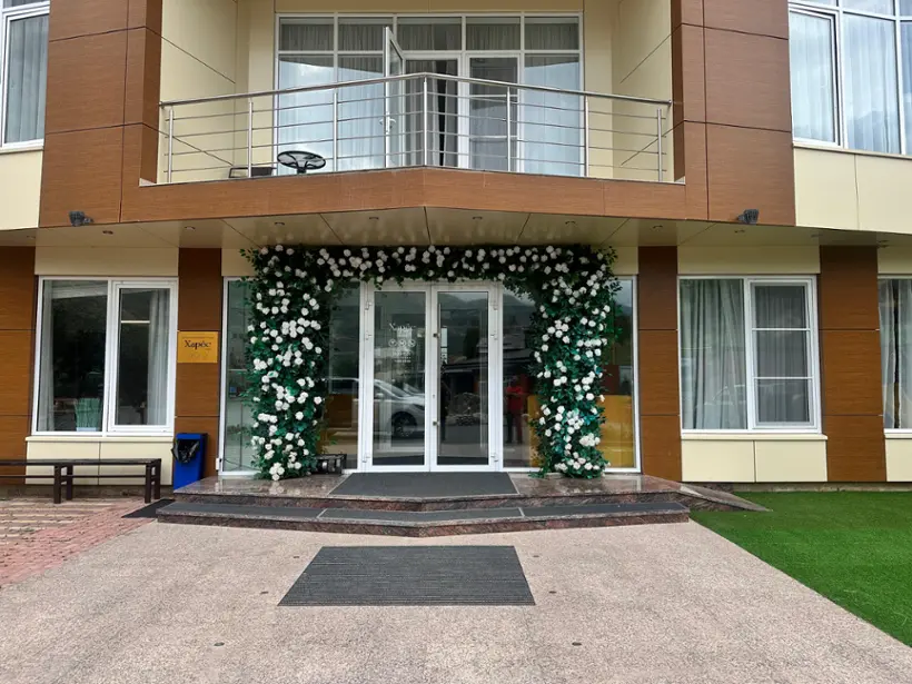 гостиница "Харес"