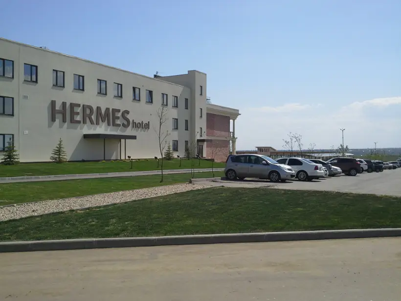 Загородный отель «Гермес»   ООО «Конноспортивный клуб «Гермес»
