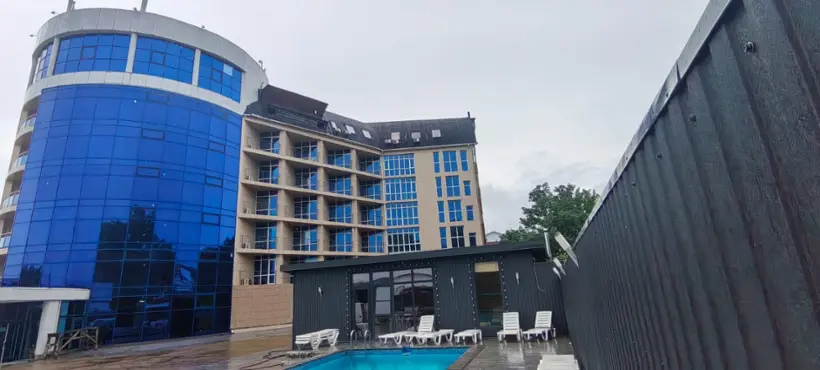 Crystal Apart Hotel