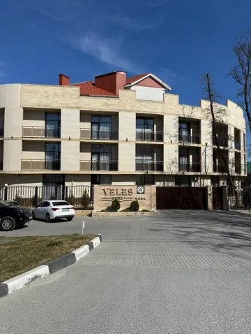 Отель "Велес"  