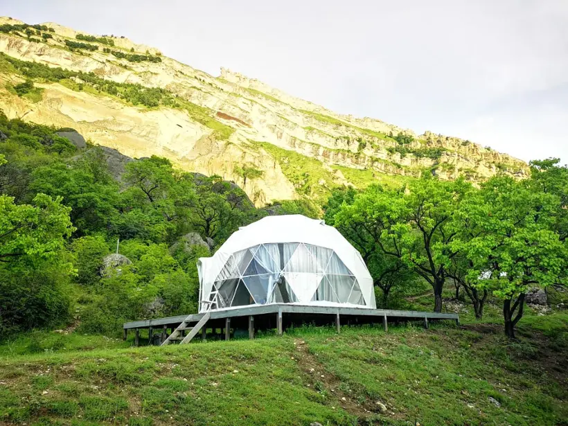 Купольный дом в Глэмпинге Абрикос Village