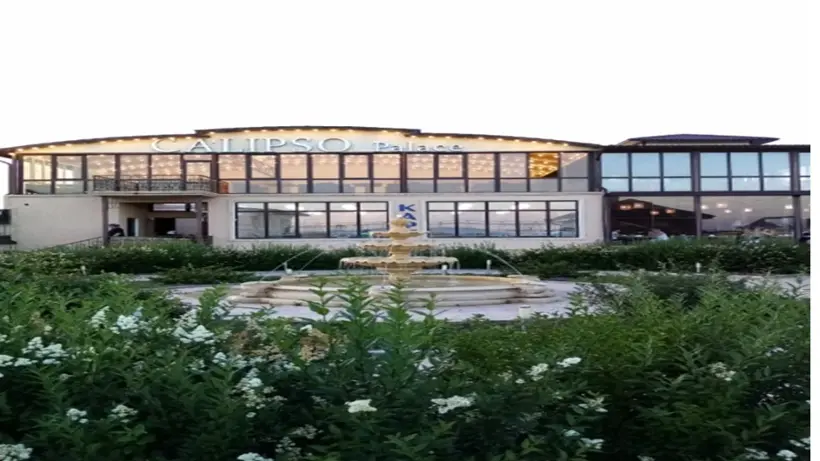 Курортный отель  "Калипсо Палас"