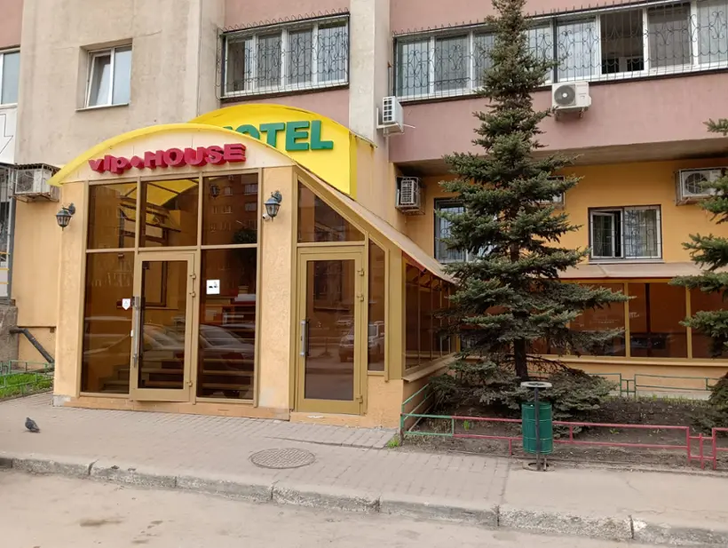  Гостиница «Вип Хаус» 