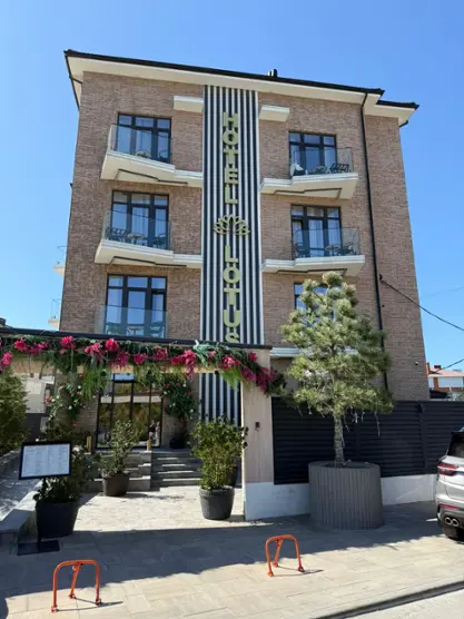 Отель «Лотос» (Lotus Hotel)