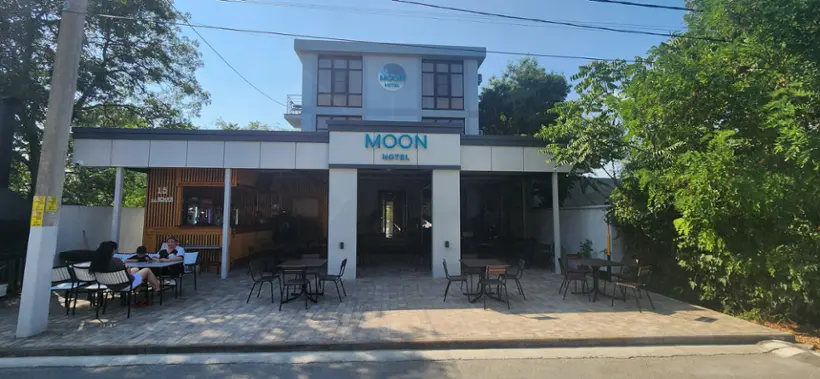Отель «Moon»