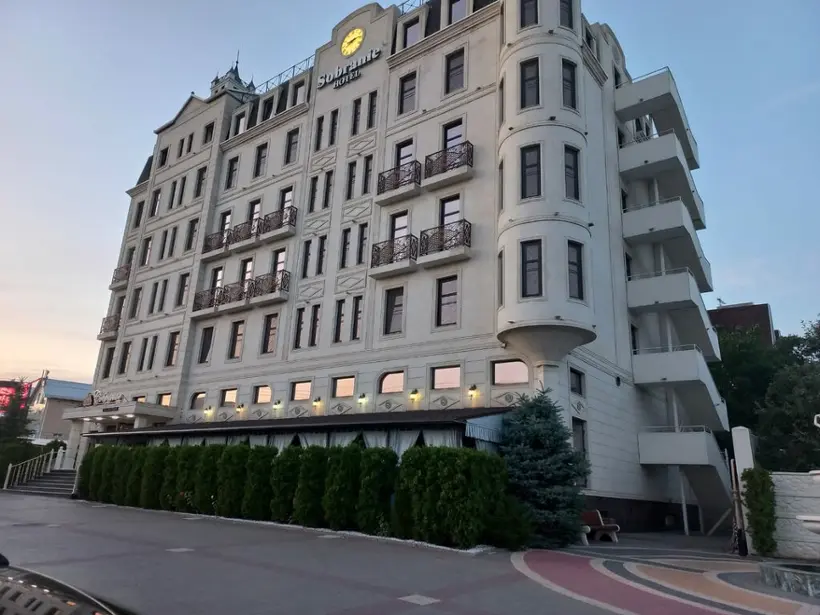 Отель «Sobraniе»