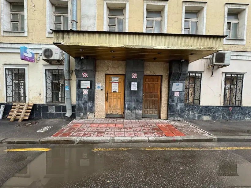 Капсульный отель "Shelterz Три вокзала" ООО "Шелтер"