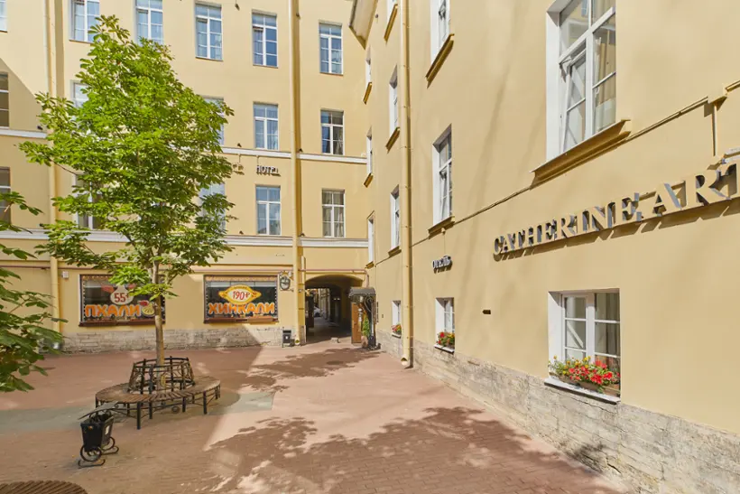 «Catherine Art Hotel»