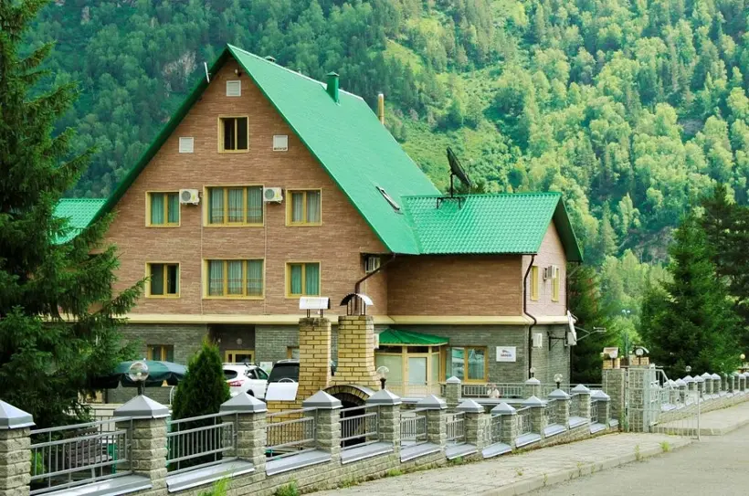 Гостиница "Бирюзовая Катунь" 