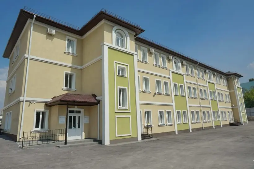 «TRAVELER HOTEL» 