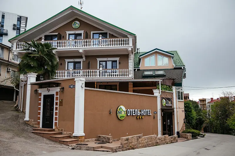 Отель "Нриф" ("Hotel "Nreef")