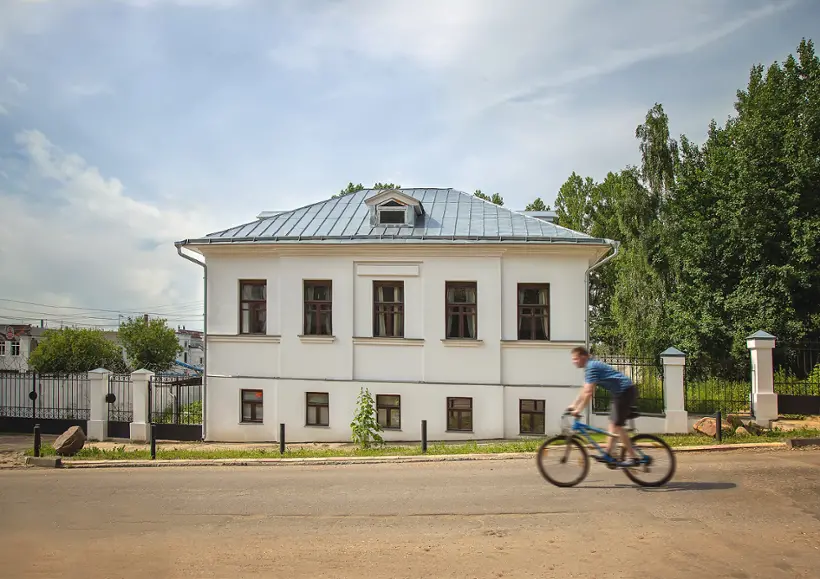 ЯсенПень хостел