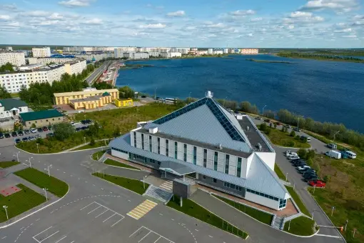 Гостиница "Айсберг"
