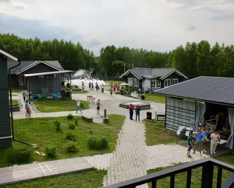 База отдыха " Загородный клуб " Бобровое ""