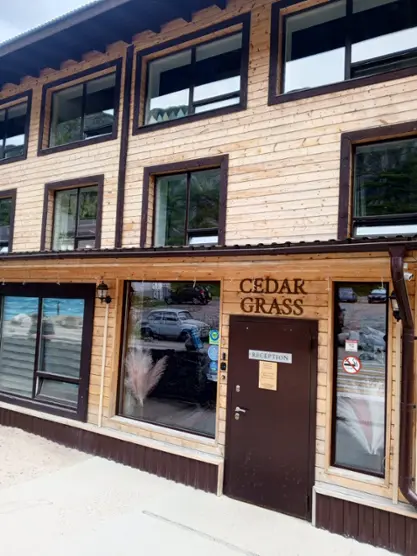 Отель «Cedar Grass»