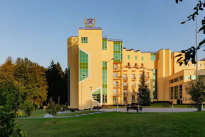 КУРОРТНЫЙ ОТЕЛЬ «АМАКС Красная Пахра»