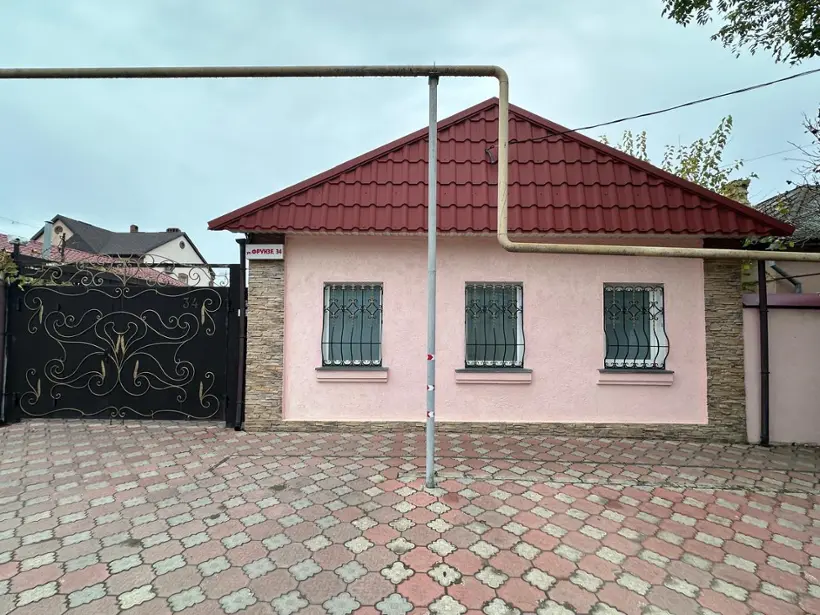 Моника