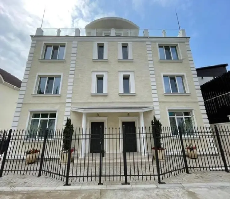 Villa Crown