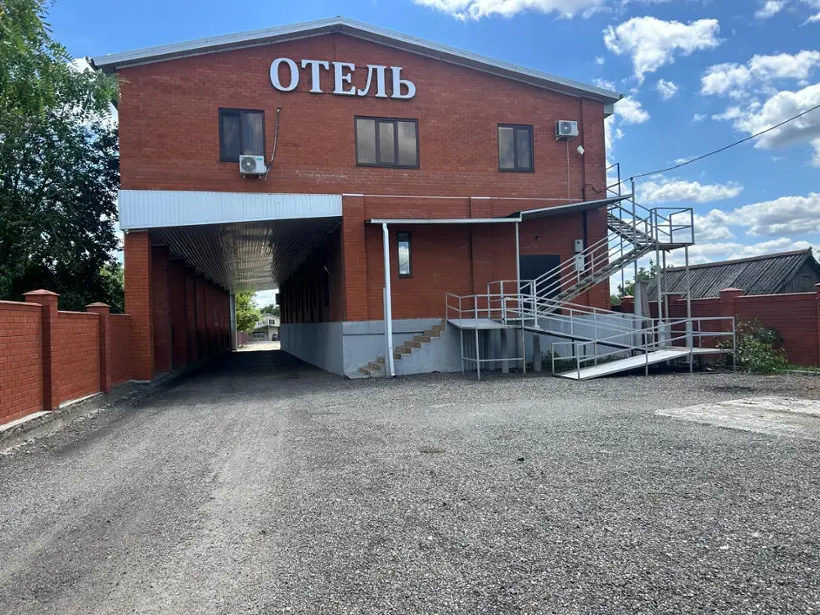 ОТЕЛЬ «Левон»