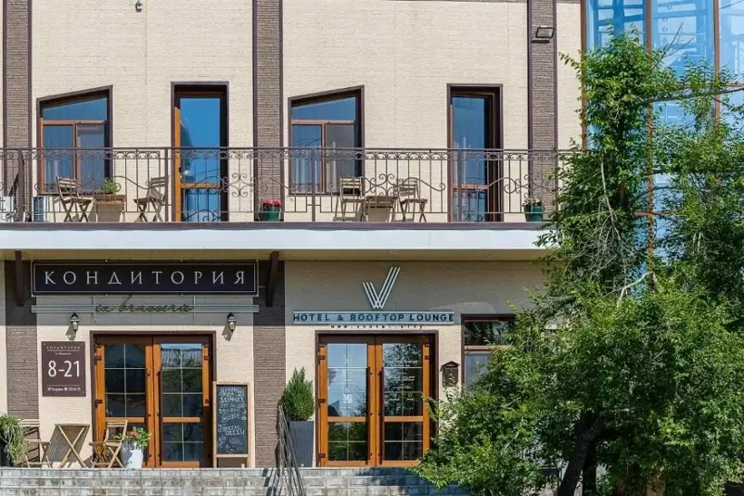 Гостиница «V Hotel&Rooftop lounge»