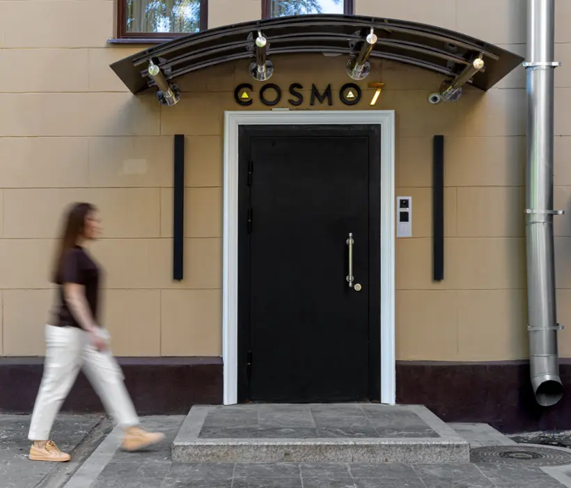 Отель "COSMO7"