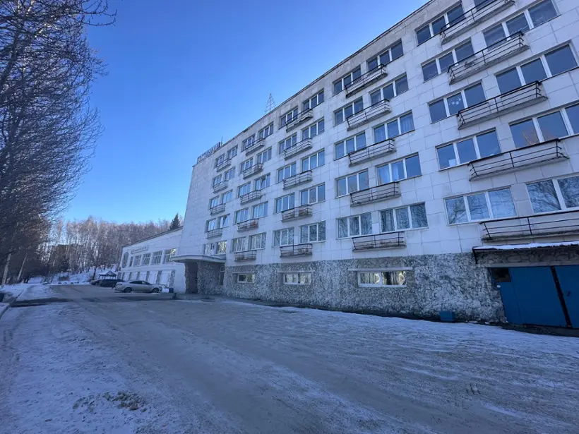 Хостел "RedLine house"