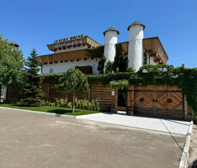 Гостиница "Luxury House eco-hotel&spa"