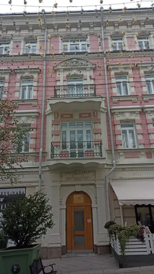 Гостиница "Служебный корпус "Кузнецкий мост" Федеральное государственное бюджетное учреждение культуры "Государственный академический Большой театр России"