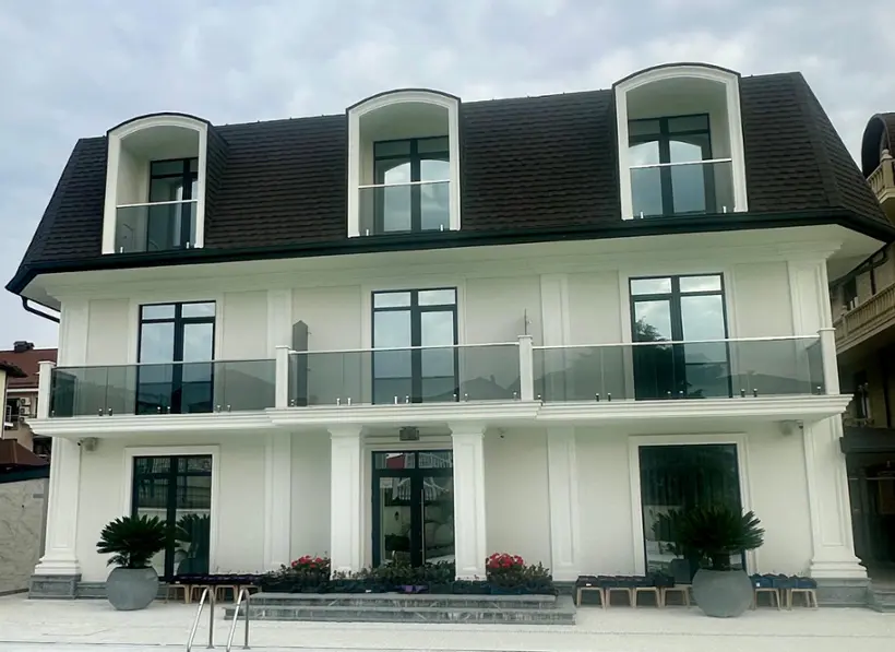 SILVER HOTEL