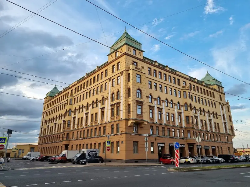 Гостиница "River Palace Hotel"