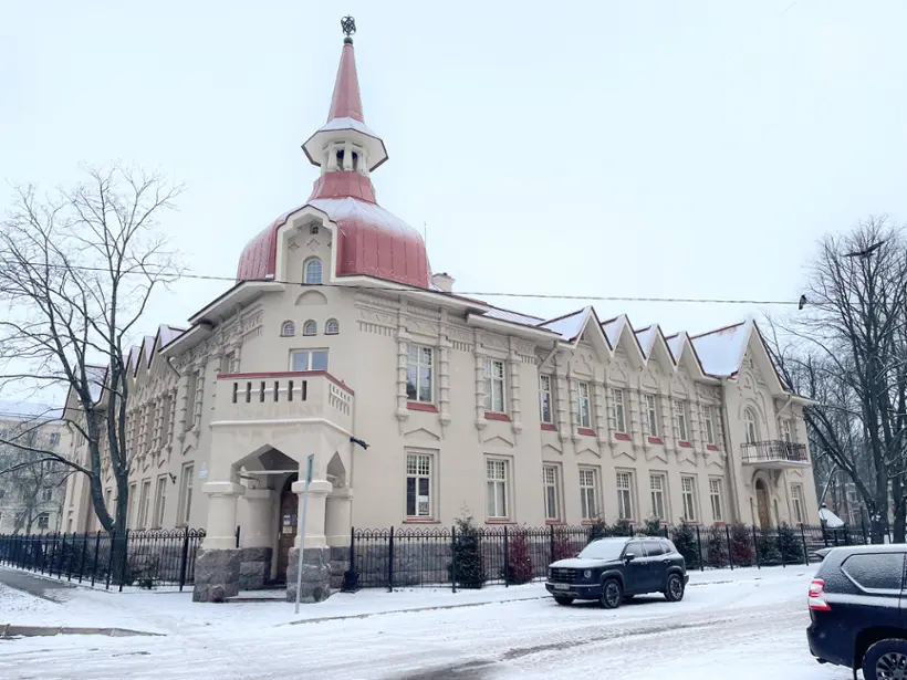 Гостиница «Усадьба Адмирала Лазарева», ООО «ИнвестКом»