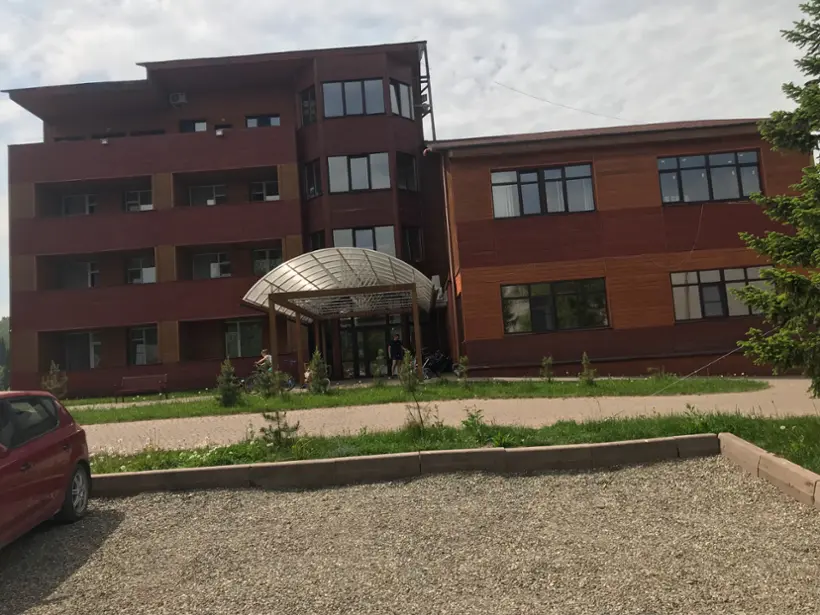 ЗАГОРОДНЫЙ ОТЕЛЬ «KEDROVKA»