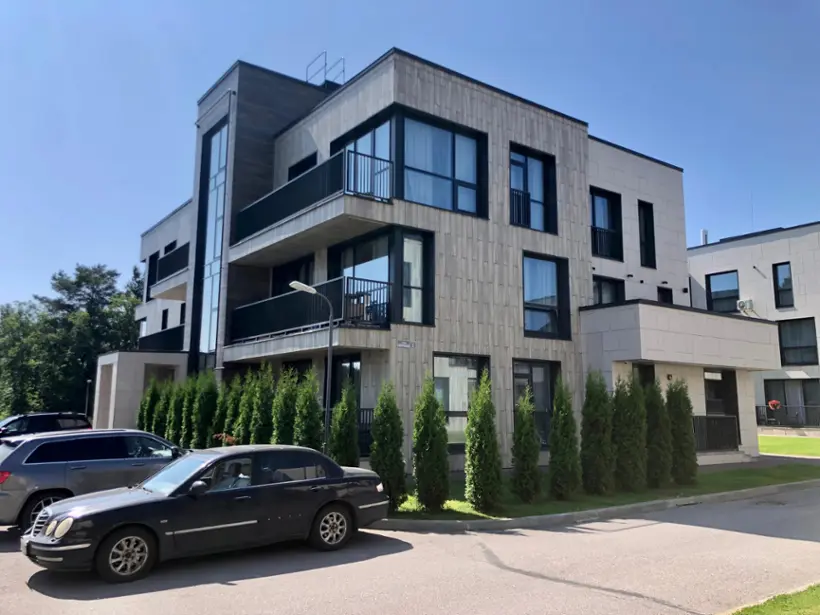 Комплекс апартаментов "Leon Estate Apartments"