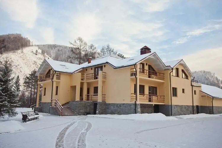 Green park hotel