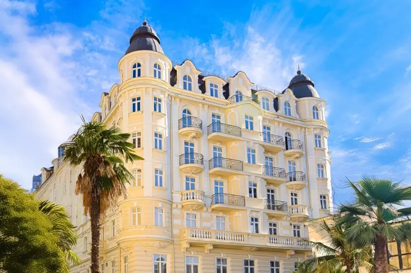 Апарт-отель «Lorren apart-hotel»  (Лоррен апарт-отель) ООО УО «Комфорт Юга»