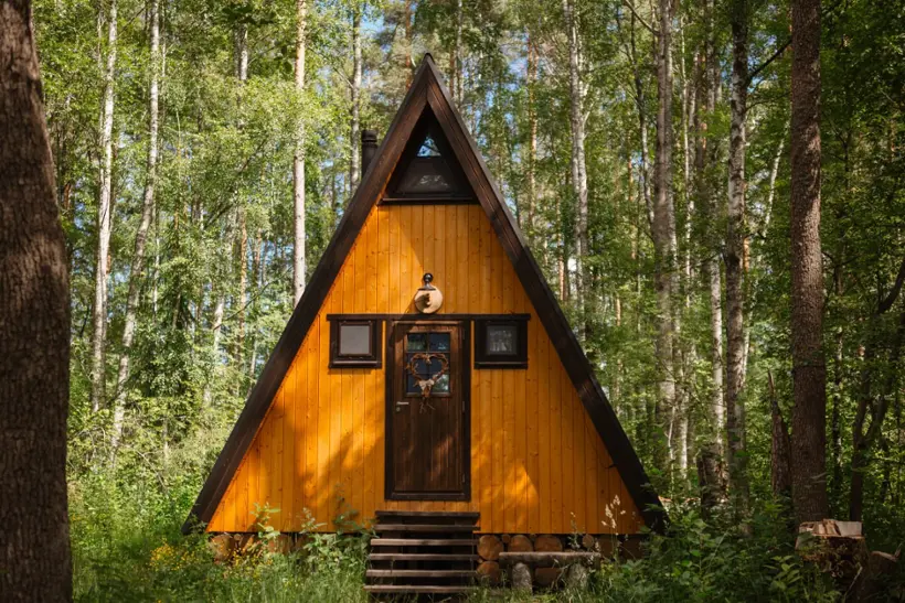 Deep Lake House