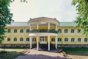 «Отель-заповедник «Лесное»  